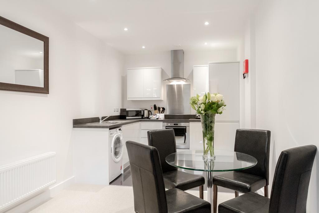 Roomspace Serviced Apartments - Nouvelle House Sutton  Exteriér fotografie